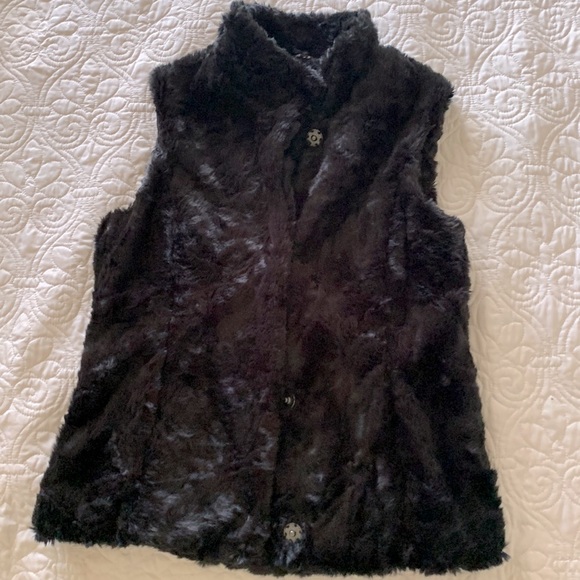 Faux fur vest NEW - Picture 2 of 13